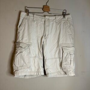 Old Navy Men's Khaki Cargo Shorts, Size 34